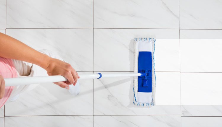 نظافت کف منزل